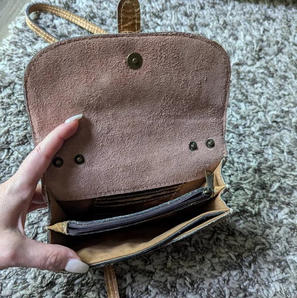 Patricia Nash Metallica Buckle Torri Bag - Picture 5 of 13